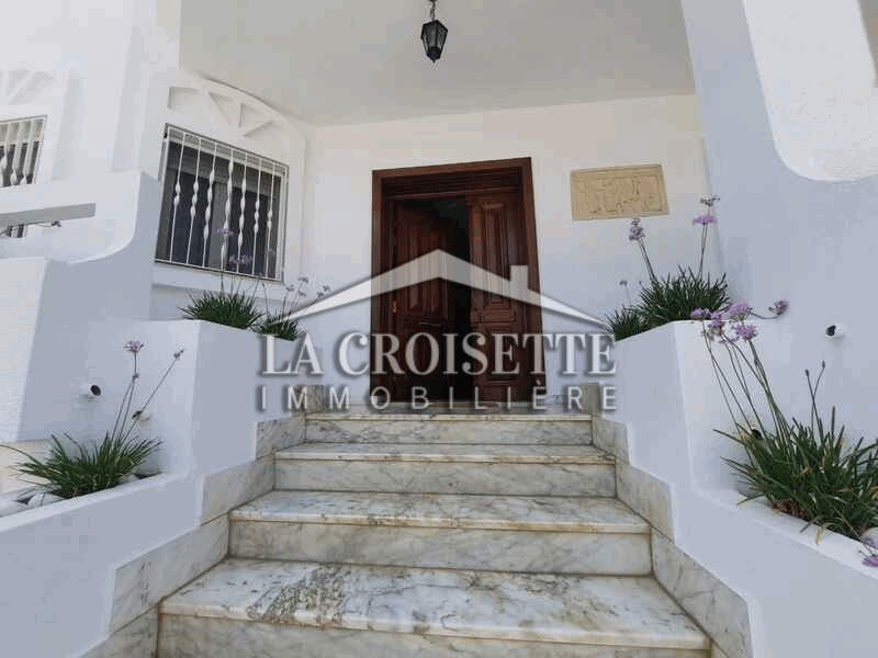 Villa S+9 à La Marsa 