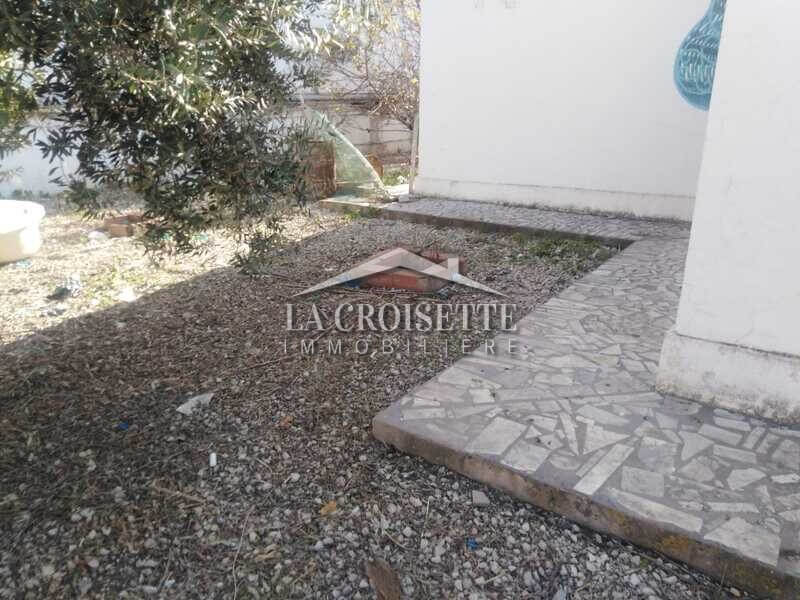 Villa S+5 à Ain Zaghouan El Wahat