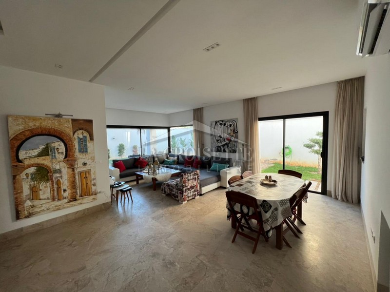 Villa S+5 avec piscine à Gammarth