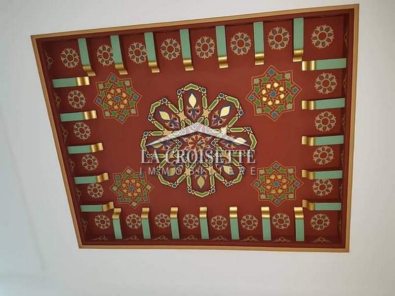 Villa S+3 avec studio indépendant à Gammarth