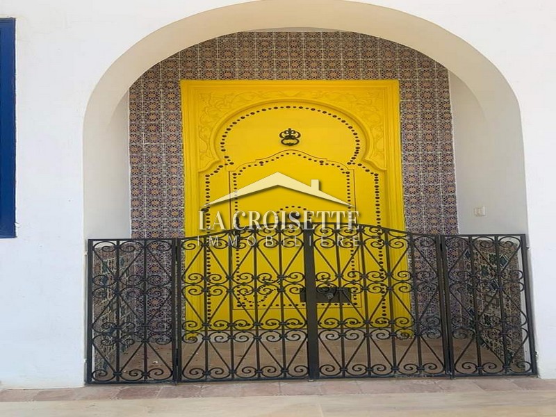 Villa S+3 avec studio indépendant à Gammarth