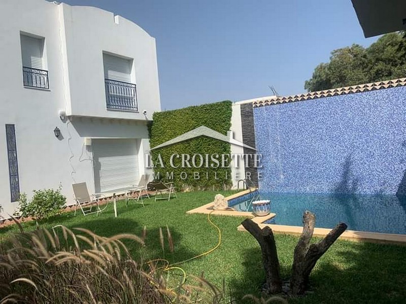 Villa S+3 avec studio indépendant à Gammarth