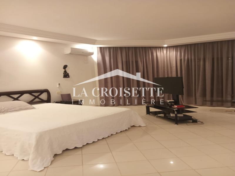 Villa S+4 avec piscine à Carthage