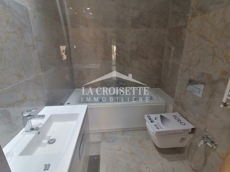 Appartement S+2 à Ain Zaghouan Nord avec salle de sport et piscine collective