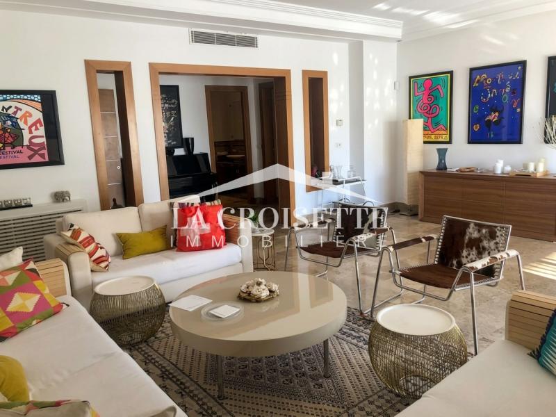 Penthouse meublé S+4 avec piscine aux Berges du Lac 2