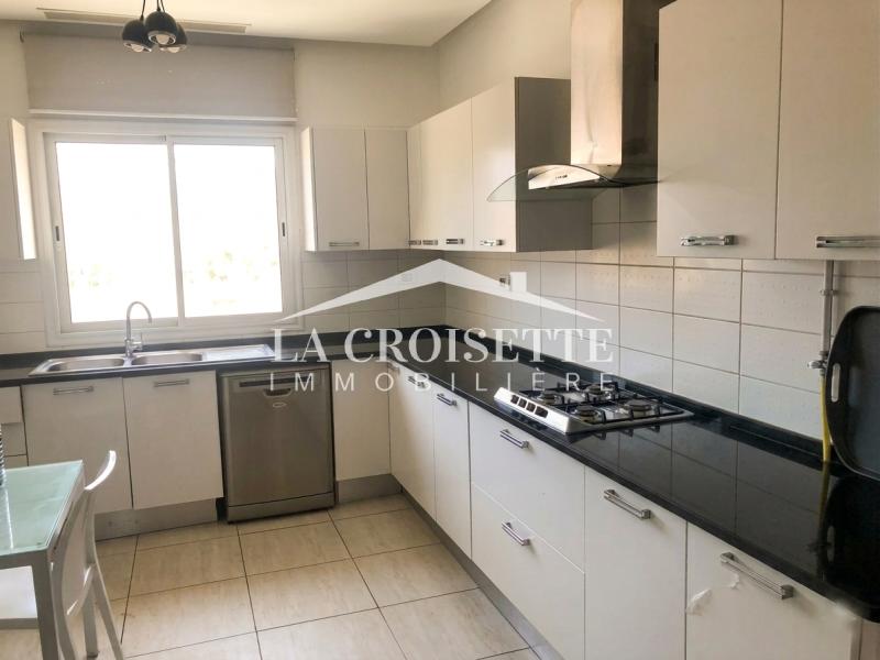 Penthouse meublé S+4 avec piscine aux Berges du Lac 2