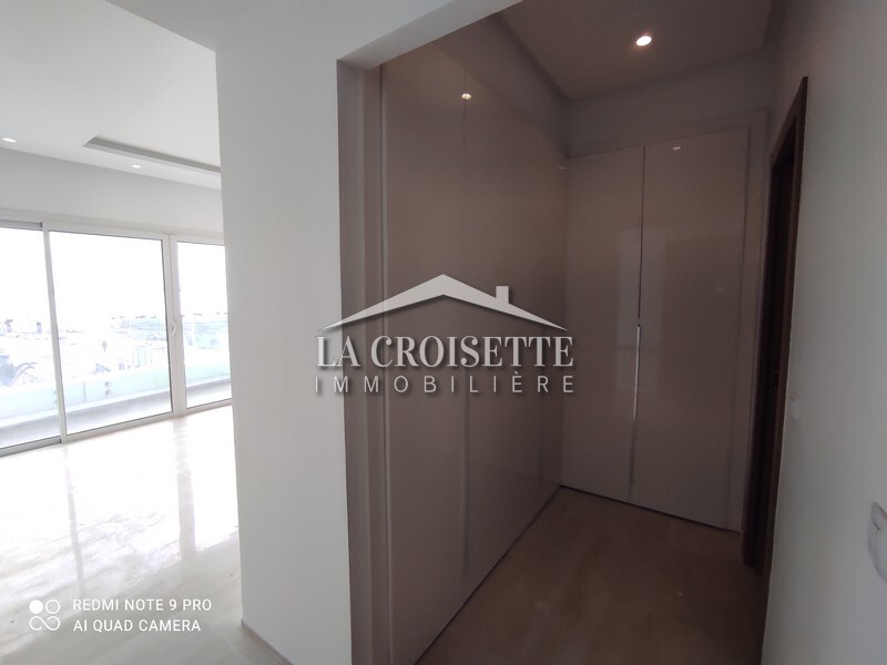 Appartement S+3 avec chambre de service aux Berges du Lac 2 