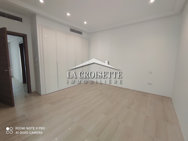 Appartement S+3 avec chambre de service aux Berges du Lac 2 