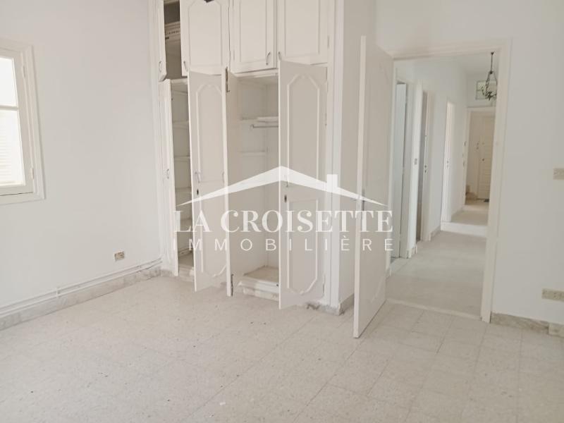 Appartement S+3 à La Marsa
