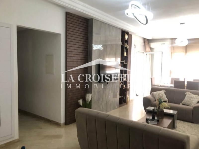 Appartement S+4 à L'aouina
