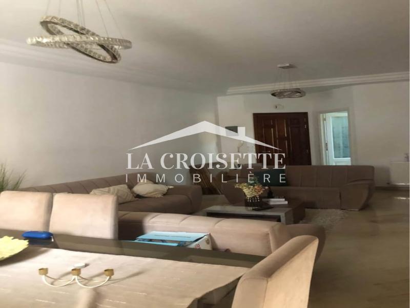 Appartement S+4 à L'aouina