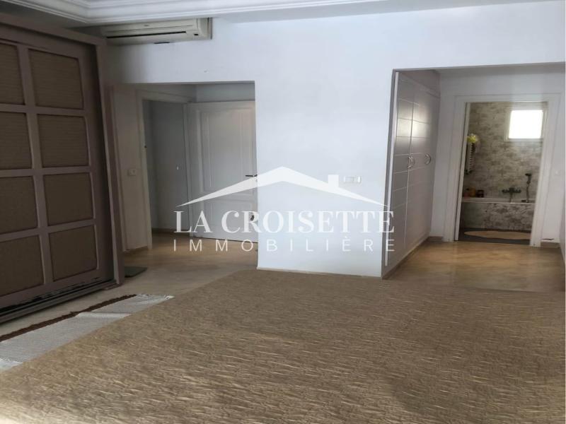 Appartement S+4 à L'aouina