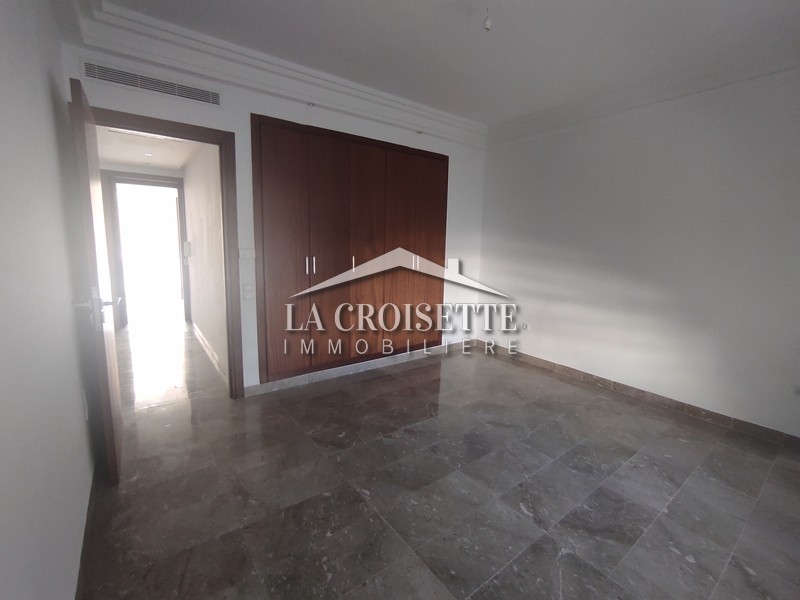 Appartement S+4 avec chambre de service aux Berges du Lac 2