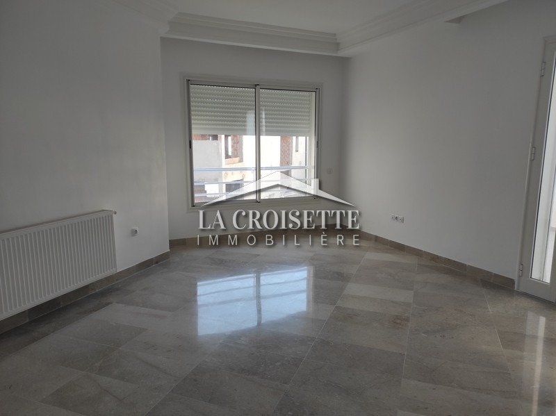 Appartement S+4 avec chambre de service aux Berges du Lac 2