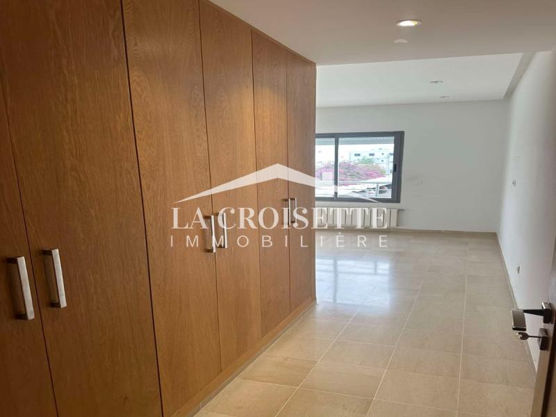 Appartement S+3 à La Soukra