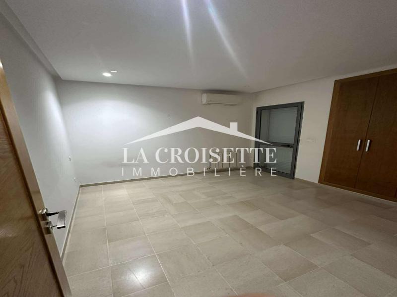Appartement S+3 à La Soukra