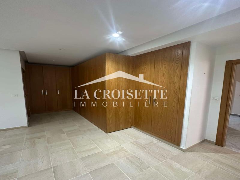 Appartement S+3 à La Soukra
