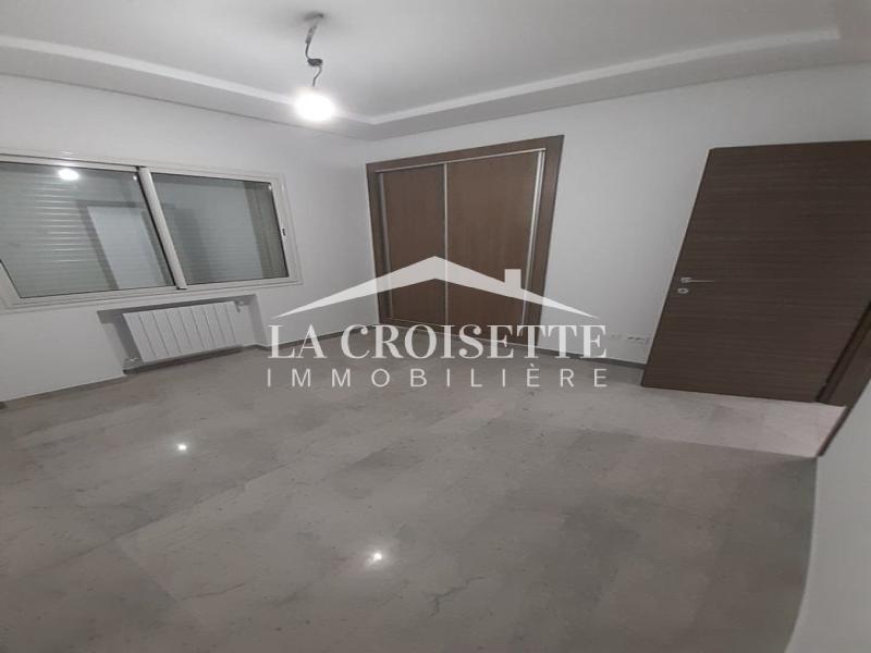 Appartement S+3 à La Soukra