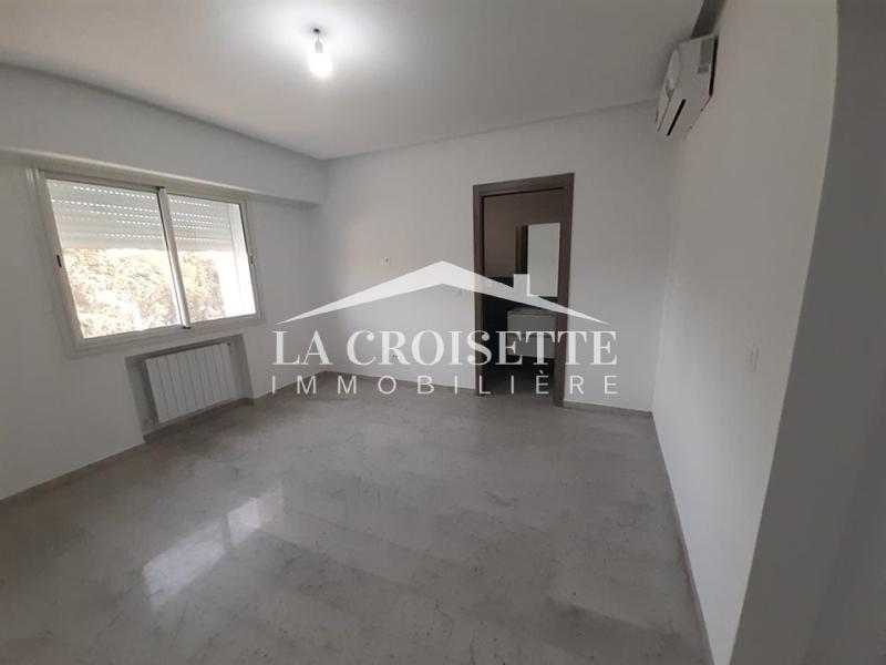 Appartement S+3 à La Soukra
