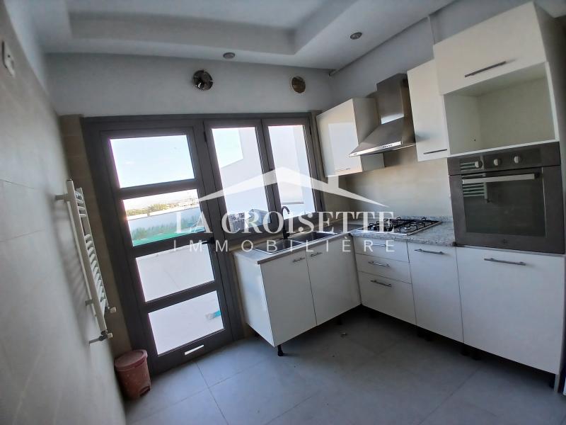 Appartement meublé S+1 avec terrasse à L'aouina 