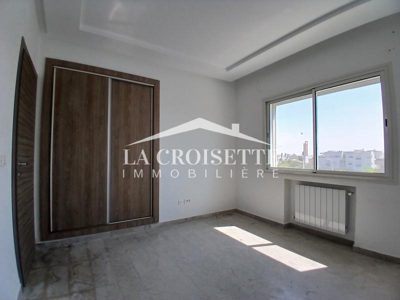 Appartement S+3 à La Soukra