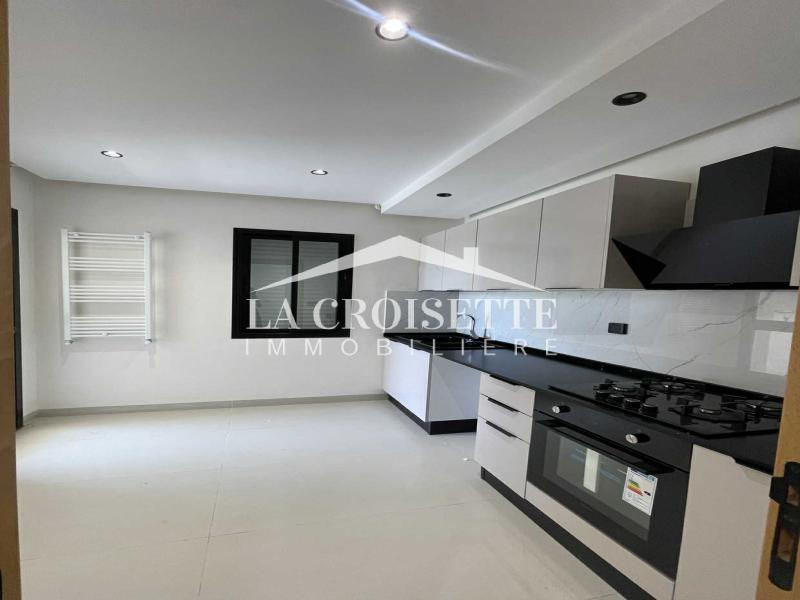 Appartement S+3 à La Soukra