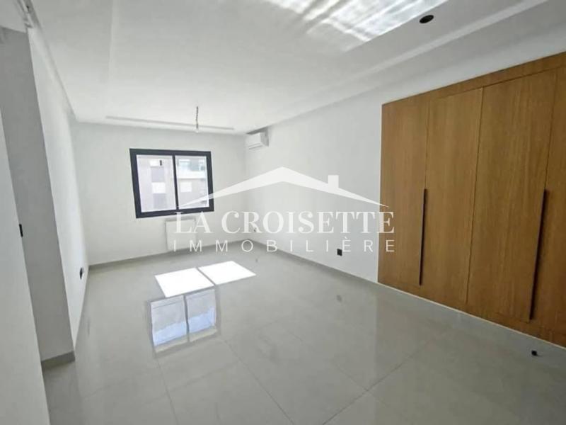 Appartement S+3 à La Soukra