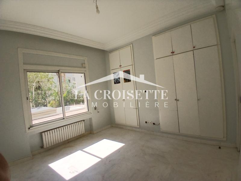 Appartement S+3 vue sur lac avec jardin aux Berges du Lac 1