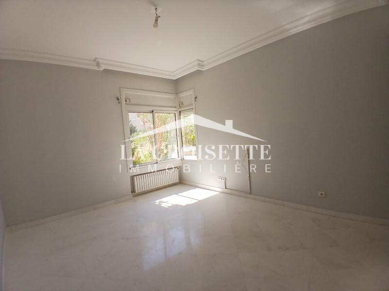 Appartement S+3 vue sur lac avec jardin aux Berges du Lac 1