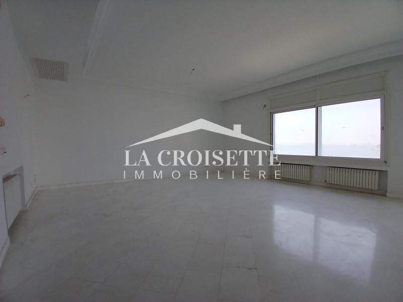 Appartement S+3 vue sur lac aux Berges du Lac 1