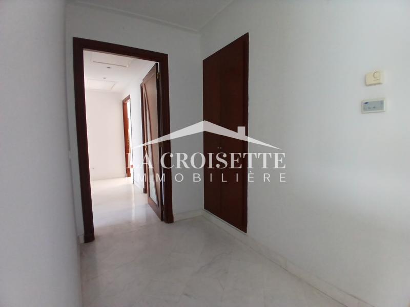 Appartement S+3 vue sur lac aux Berges du Lac 1
