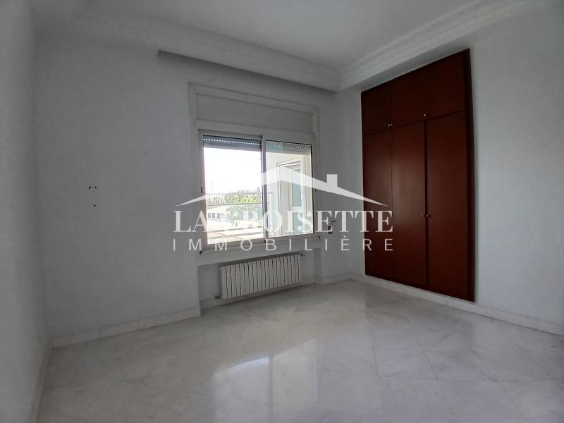 Appartement S+3 vue sur lac aux Berges du Lac 1