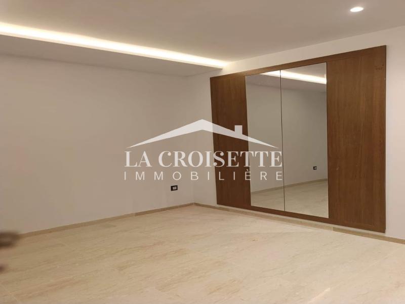 Appartement S+3 à La Soukra