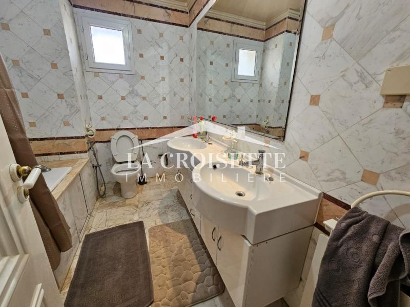 Appartement S+3 meublé vue sur lac aux Berges du Lac 1