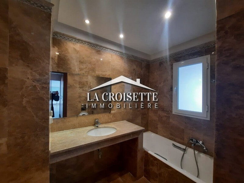 Appartement S+3 à La Marsa 