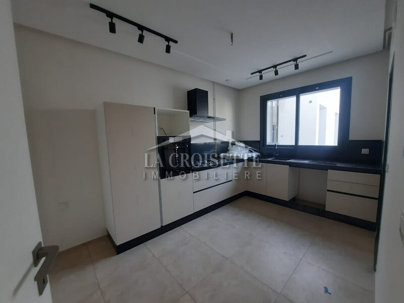 Appartement S+3 à La Soukra