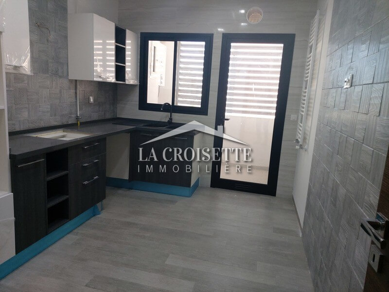 A vendre un appartement s+2 à Chotrana 3 