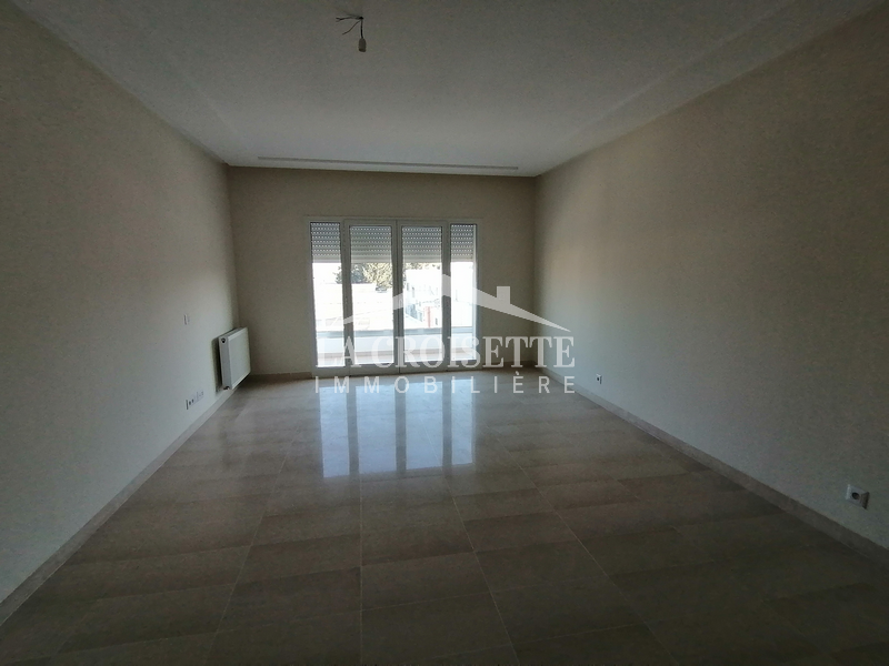 Appartement S+2 à La Soukra