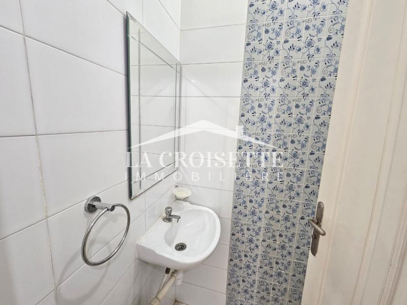 Appartement S+4 avec vue dégagée à L'aouina