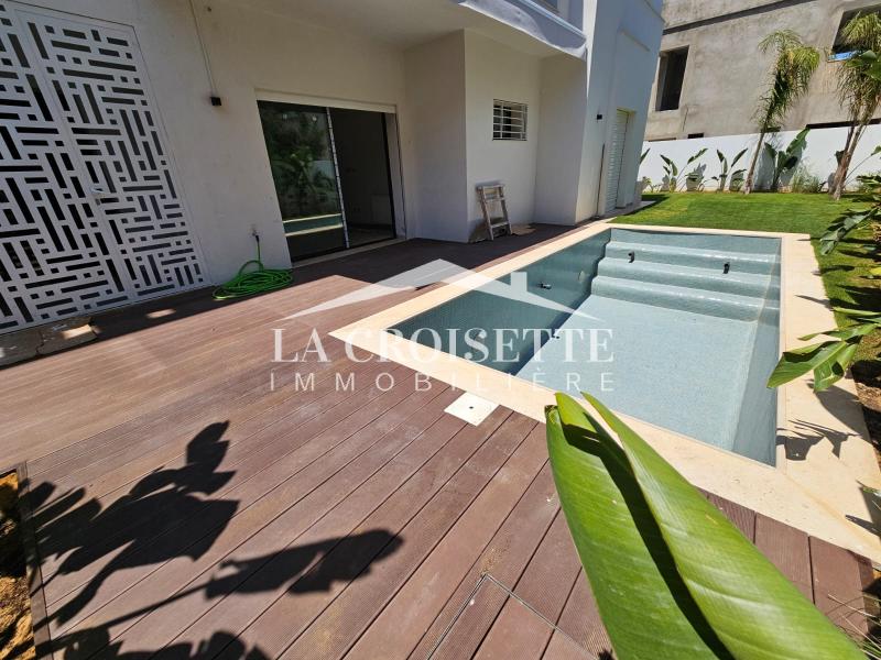 Appartement S+3 avec jardin et piscine à La Soukra