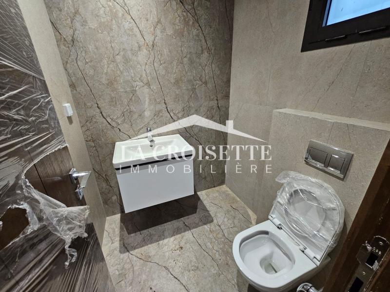 Appartement S+3 avec jardin et piscine à La Soukra