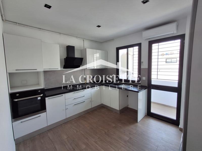 Appartement S+3 à La Soukra