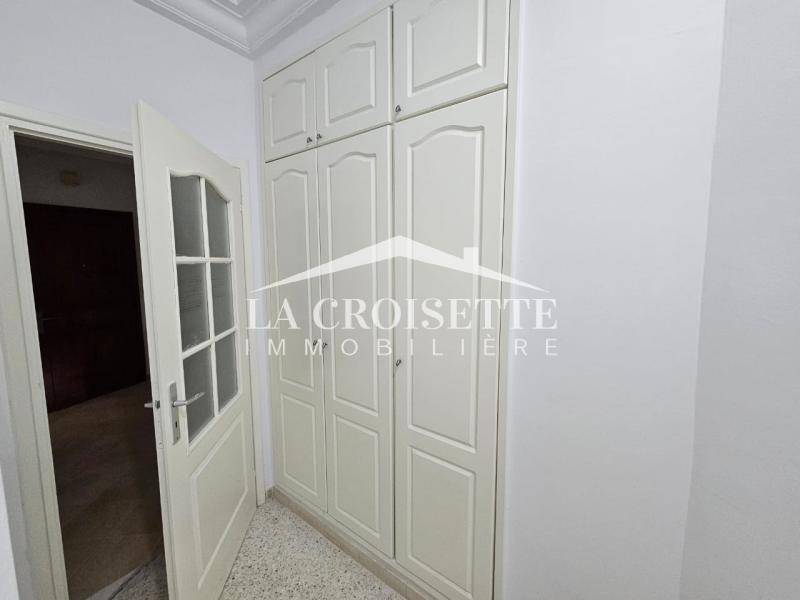 Appartement S+3 à L'aouina