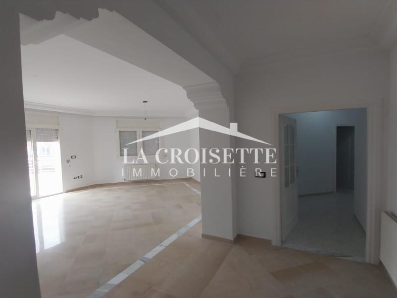 Appartement S+3 à L'aouina