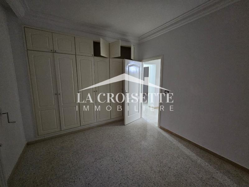 Appartement S+3 à L'aouina