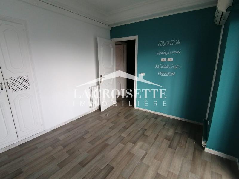 Villa à usage bureautique H+9 aux Berges du Lac 1