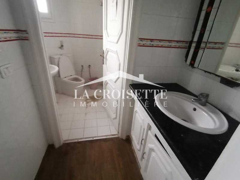 Villa à usage bureautique H+9 aux Berges du Lac 1