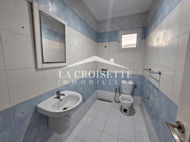 Etage de villa pour un usage bureautique H+3 à Ain Zaghouan Nord