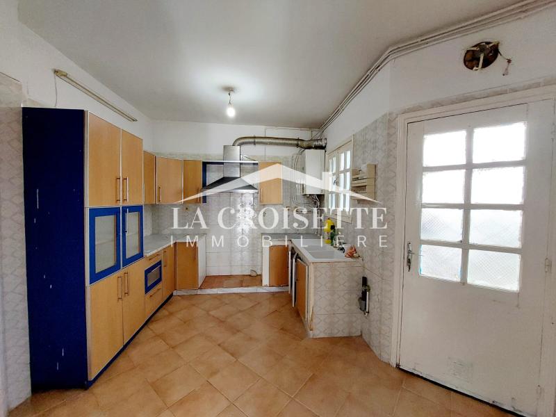 Duplex S+4 avec jardin à La Marsa