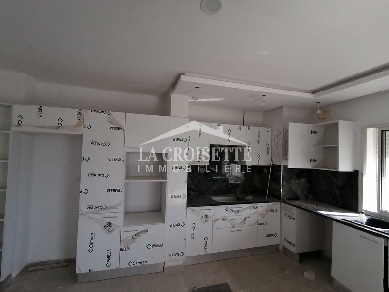 Duplex S+4 avec terrasse à Ain Zaghouan